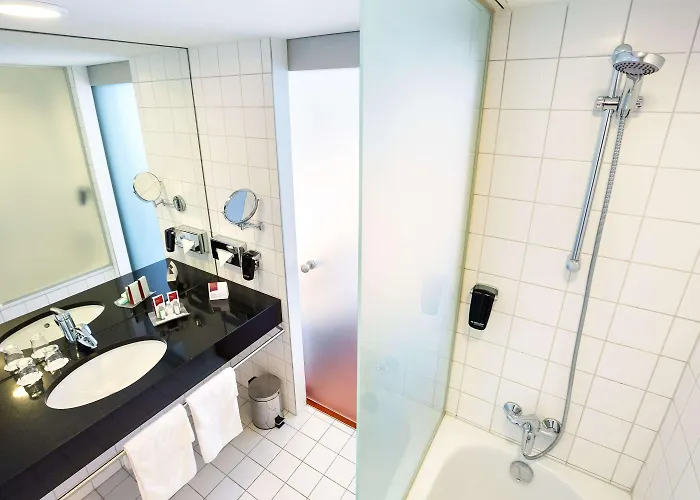 Austria Trend Europa Otel *